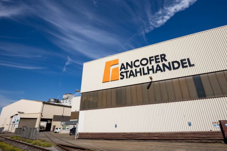 Erfahrener Industriefotograf aus NRW – authentische und präzise Unternehmensfotografie im Ruhrgebiet und deutschlandweit. Spezialisiert auf Industrie, Technik und Business-Aufnahmen für starke Markenauftritte und visuelles Storytelling