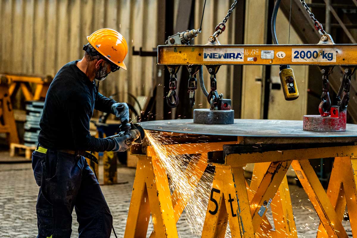 Erfahrener Industriefotograf aus NRW – authentische und präzise Unternehmensfotografie im Ruhrgebiet und deutschlandweit. Spezialisiert auf Industrie, Technik und Business-Aufnahmen für starke Markenauftritte und visuelles Storytelling