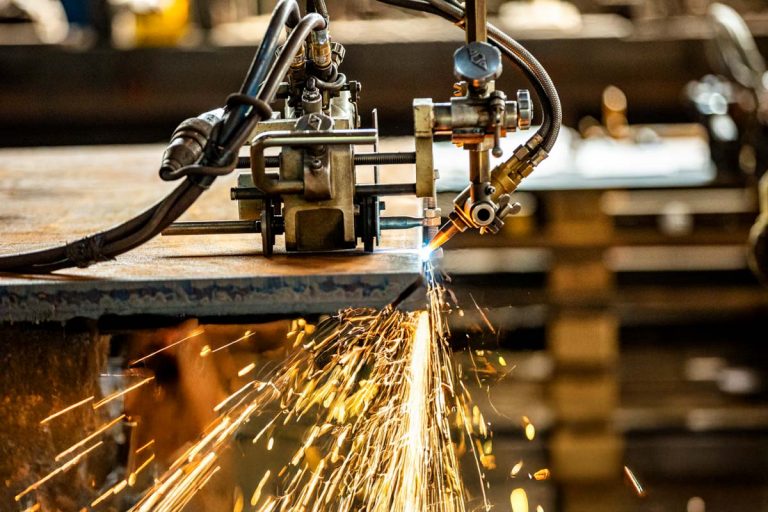 Erfahrener Industriefotograf aus NRW – authentische und präzise Unternehmensfotografie im Ruhrgebiet und deutschlandweit. Spezialisiert auf Industrie, Technik und Business-Aufnahmen für starke Markenauftritte und visuelles Storytelling